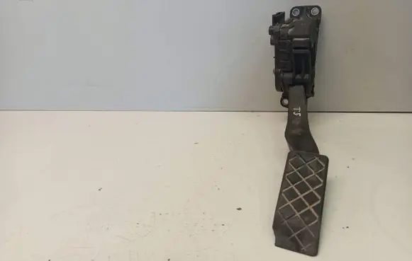 Volkswagen Transporter - Caravelle T5 Accelerator throttle pedal 7H1721503
