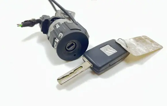 Citroen C4 Grand Picasso Ignition lock 9663123380 36410600