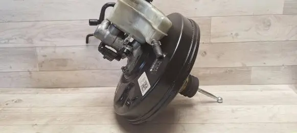 Volkswagen PASSAT B6 Brake booster 3C1614105D 03787423014