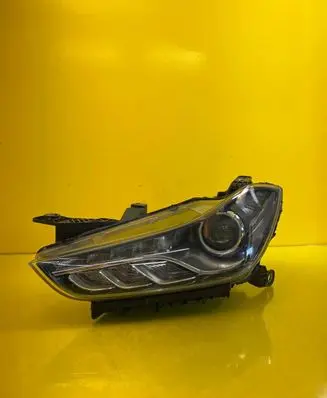 Maserati Ghibli Headlight/headlamp 00670004835