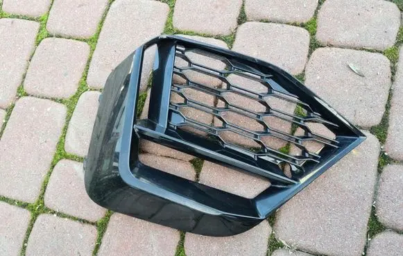 BMW 2 F44 Front bumper lower grill 8075487