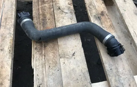 BMW 5 F10 F11 Engine coolant pipe/hose 7809821