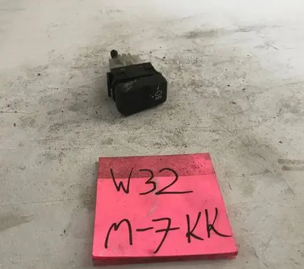 Volkswagen PASSAT B3 Headlight level height control switch 