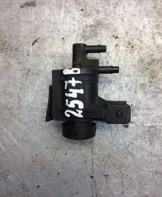 Volkswagen Bora Vacuum valve 1J0906283A