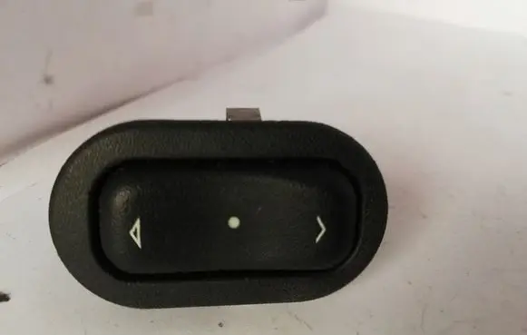 Opel Zafira A Electric window control switch 13363100 93561388