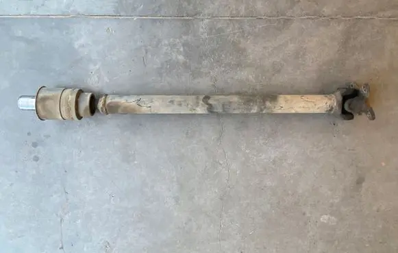 Mitsubishi Pajero Rear driveshaft/prop shaft 2006R 163KM