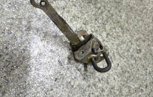 BMW 3 E36 Front door check strap stopper 1960565V