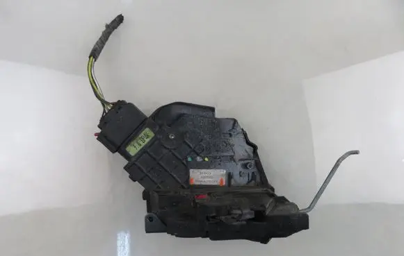 Mazda 3 I Front door lock 3N6AA2183KP