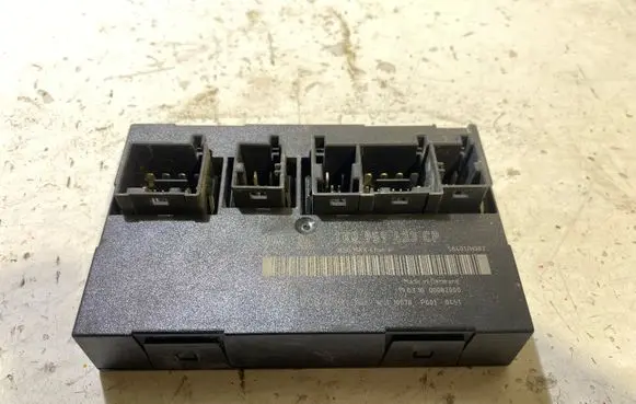 Volkswagen Golf V Comfort/convenience module 1K0959433CP