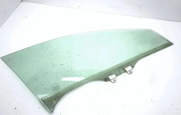 Honda Accord Front door window glass four-door