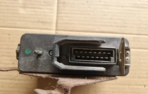 Volkswagen Golf II Engine control unit/module 811907384 5DA00515500