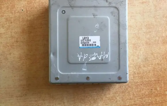 Mazda 6 Engine control unit/module L81318881E E6T52477H