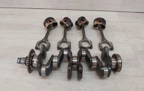 Toyota Yaris Piston 