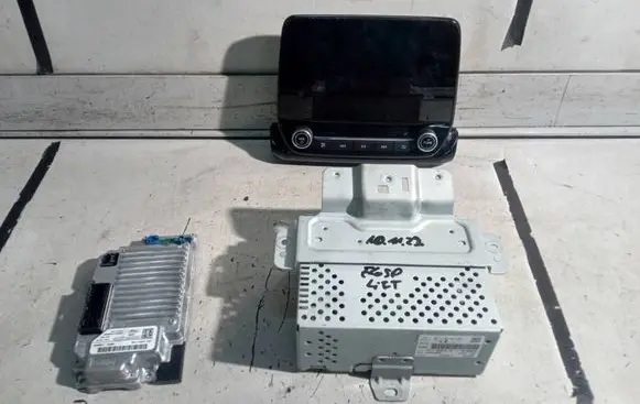 Ford Ecosport Radio/CD/DVD/GPS head unit HX7T18C815VT KN1T14G371PGD