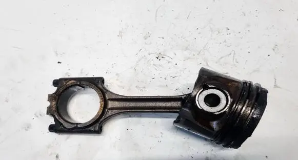 Volvo XC90 Piston with connecting rod 