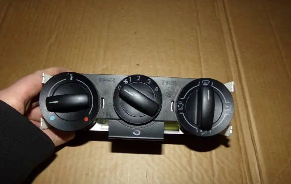 Volkswagen Polo Climate control unit 6Q0819045T