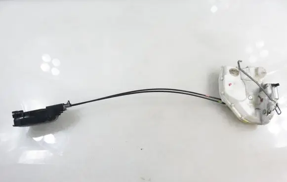 Opel Agila B Front door lock 