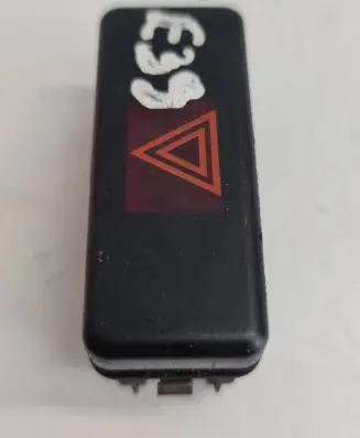 BMW 5 E39 Hazard light switch 8350947
