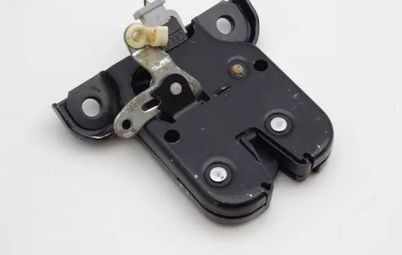Audi A3 S3 8P Tailgate/trunk/boot lock/catch/latch 8P3827505