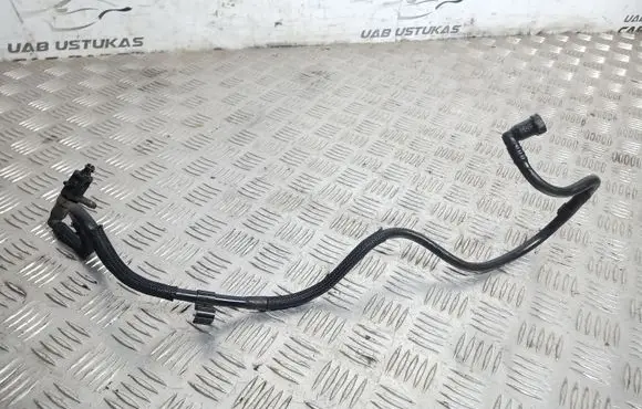 Nissan Note (E11) Fuel line pipe