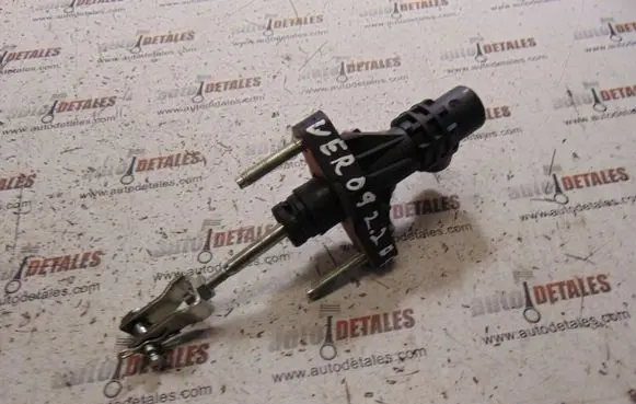 Toyota Corolla Verso AR10 Clutch master cylinder