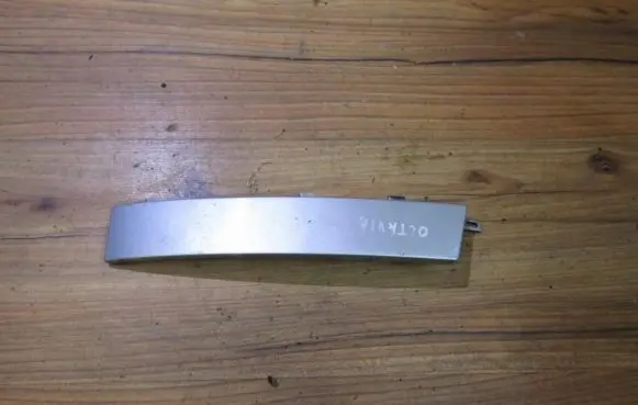 Skoda Octavia Mk1 (1U) Rear/tail light trim molding 1u6813346 0010111313729