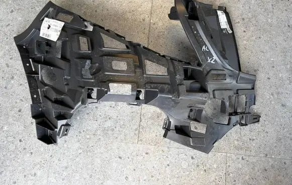 Mercedes-Benz Vito Viano W447 Front bumper mounting bracket A4478809001