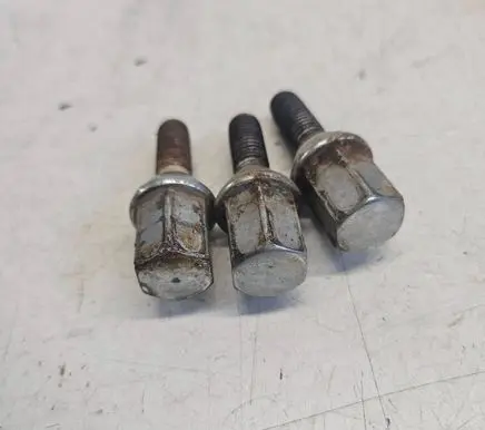 Volvo S70 V70 V70 XC Nuts/bolts 