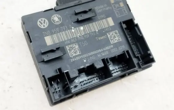 Skoda Superb B6 (3T) Door control unit/module 7N0959793A