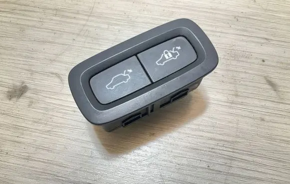 Volvo XC90 Tailgate/trunk/boot open switch 31376890