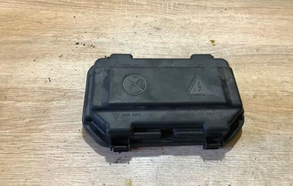 BMW 3 F30 F35 F31 Fuse box cover 9224872