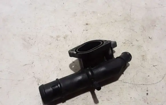Volkswagen Tiguan Thermostat 03L121132