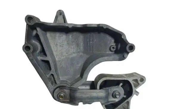 Mercedes-Benz B W246 W242 Engine mounting bracket A2702230002
