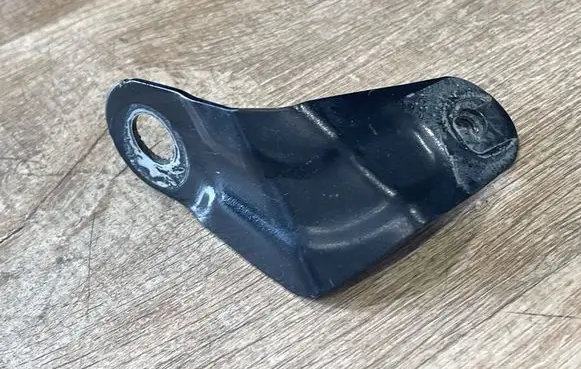 Jaguar F-Pace Fender mounting bracket HK8316E128AB