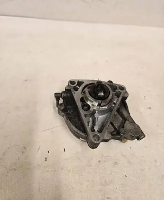 Opel Zafira B Vacuum pump 55205444