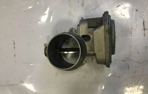 BMW 1 E81 E87 Throttle valve BO0551096 780437302