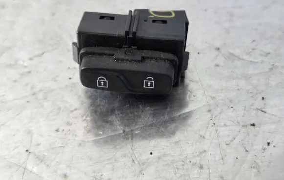 Volvo XC60 Central locking switch button 31272015 09W514