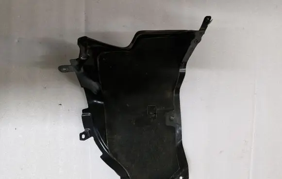 Jeep Grand Cherokee WL Other engine bay part 68411340AE