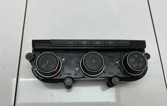Volkswagen PASSAT B8 Climate control unit 5Q0907426AF