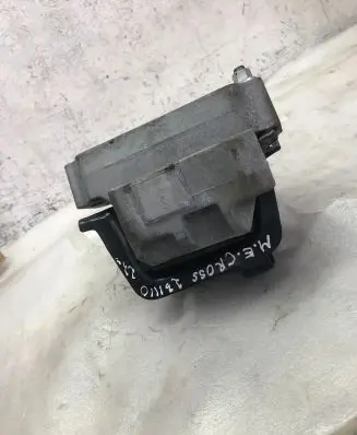 Mitsubishi Eclipse Cross Engine mount bracket 2106081