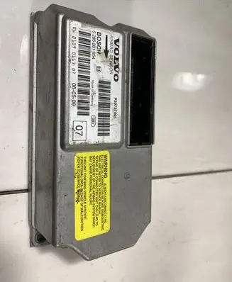 Volvo XC90 Airbag control unit/module P30737501