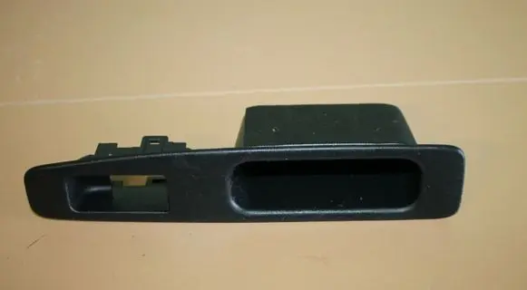Nissan Qashqai Rear door window switch trim 82951JD000