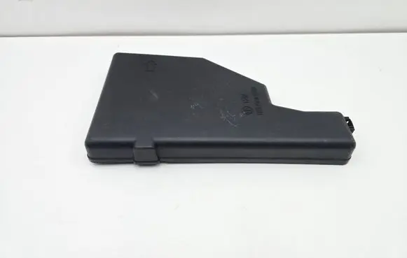 Toyota Prius (XW20) Fuse box cover 8644YA1