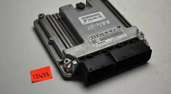 Audi A4 S4 B8 8K Engine control unit/module 03L906022JM 03L906022B 0281015328