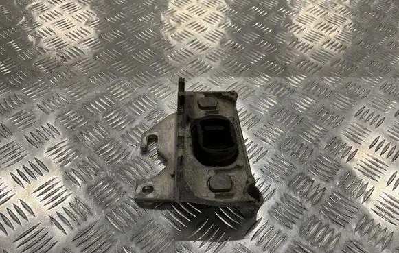 Dacia Duster II Gearbox mounting bracket PU13637