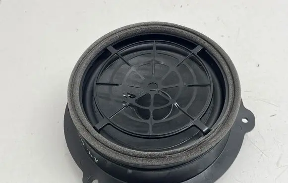 Audi A4 S4 B9 8W Rear door speaker 8W5035411A UA705323