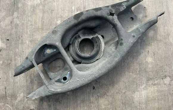BMW 1 E81 E87 Rear upper control arm/wishbone 6764420
