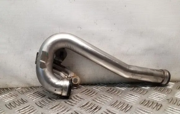 Nissan Juke I F15 EGR valve line/pipe/hose 744818