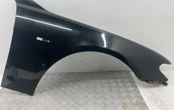 BMW 7 E65 E66 Fender 