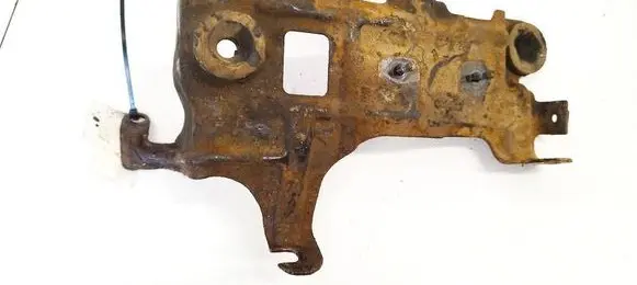 Dodge Caliber Engine mounting bracket 
